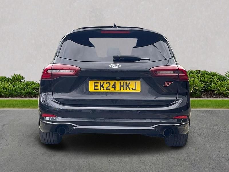 Used Ford Focus ST 280 HP (205 kW) 2024 Black Estate