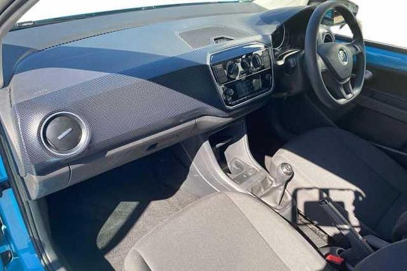 Used VW up! 65 HP (47 kW) 2021 Hatchback