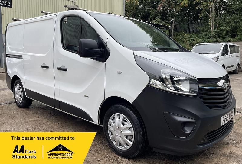 White Used 2016 Vauxhall Vivaro Van | £6,895 (Good price) - Image 1/2