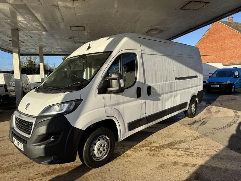 Used Peugeot Boxer S 140 HP (102 kW) 2021 White Van