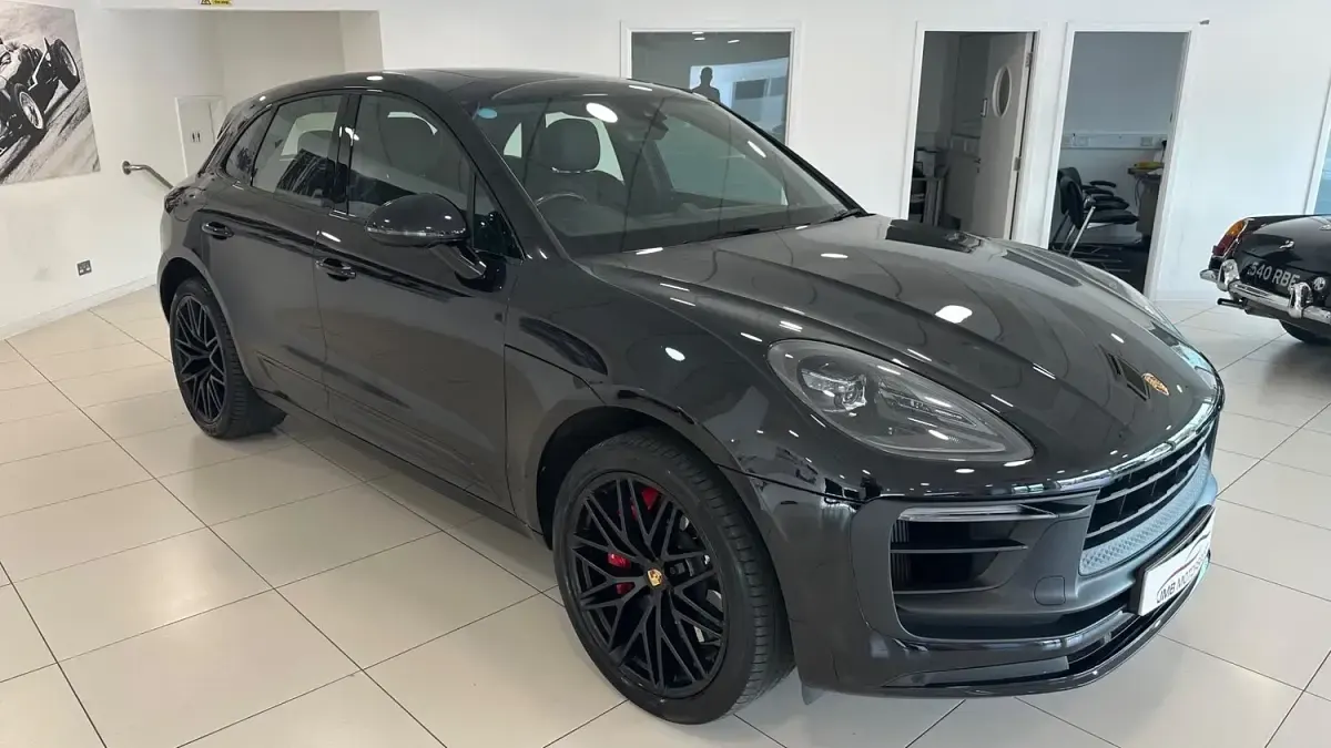 Used Porsche Macan GTS 440 HP (323 kW) 2023 Black SUV