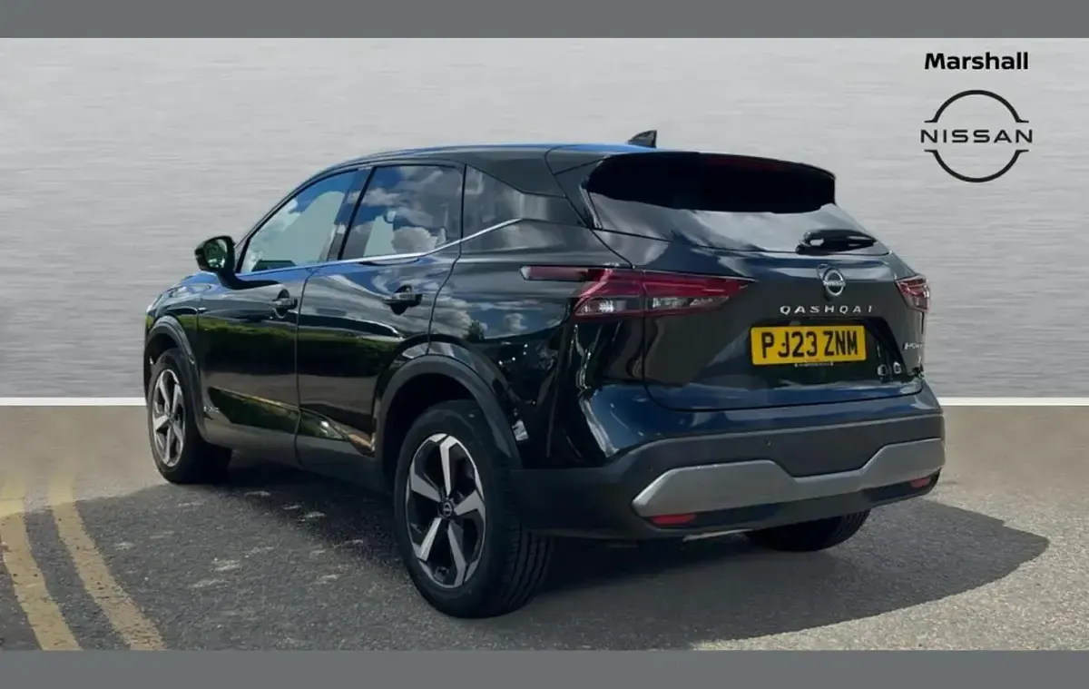 Used Nissan Qashqai N-Connecta 190 HP (139 kW) 2023 Black SUV