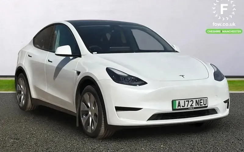 Used Tesla Model Y Standard Range 219 kW (299 HP) 2024 SUV