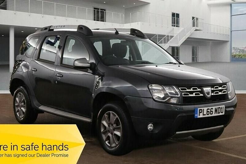 Grey Used 2017 Dacia Duster Lauréate SUV | £5,495 (Good price) - Image 1/1