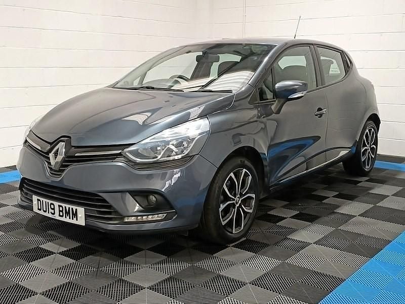Used Renault Clio V Play 90 HP (66 kW) 2025 Grey Hatchback
