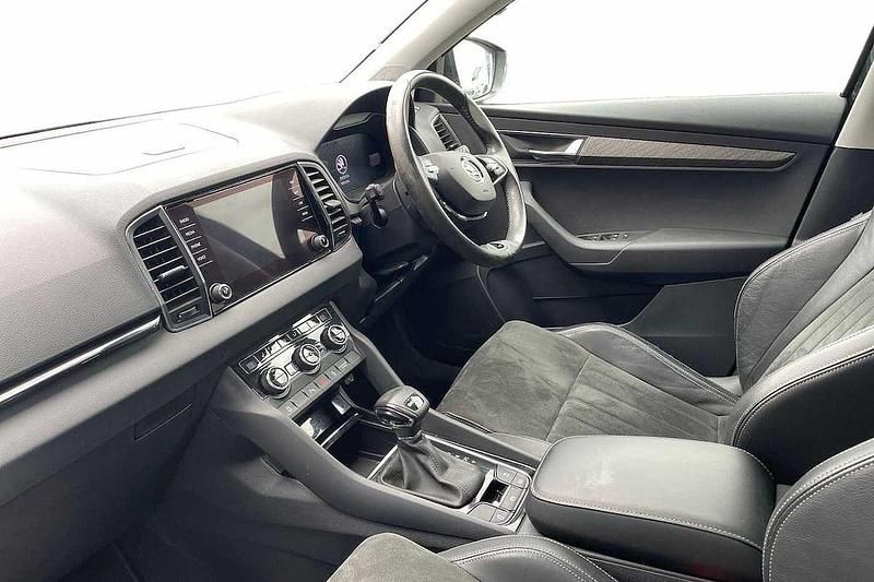 Used Skoda Karoq SE L 150 HP (110 kW) 2023 Black magic pearl effect SUV