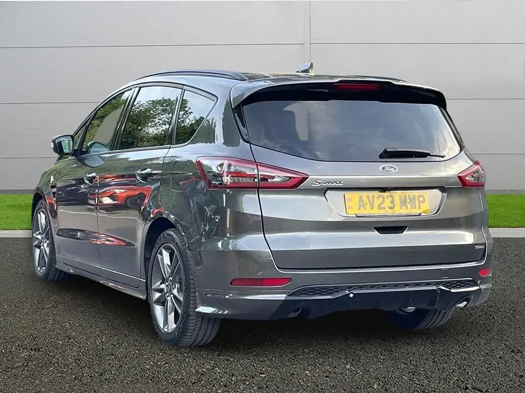 Używany Ford S-MAX S 190 KM (139 kW) 2022 Szary Minivan