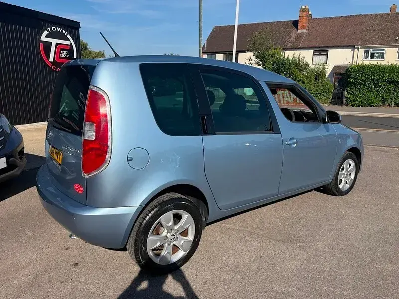Used Skoda Roomster SE 105 HP (77 kW) 2014 Blue MPV