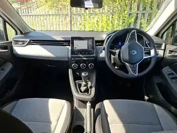 Used Renault Clio Evolution 90 HP (66 kW) 2025 White Hatchback