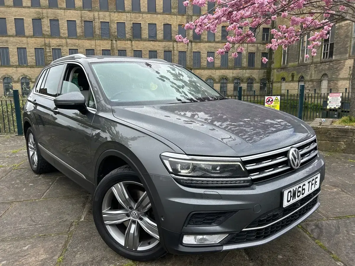 Used VW Tiguan SEL 190 HP (139 kW) 2016 Grey SUV