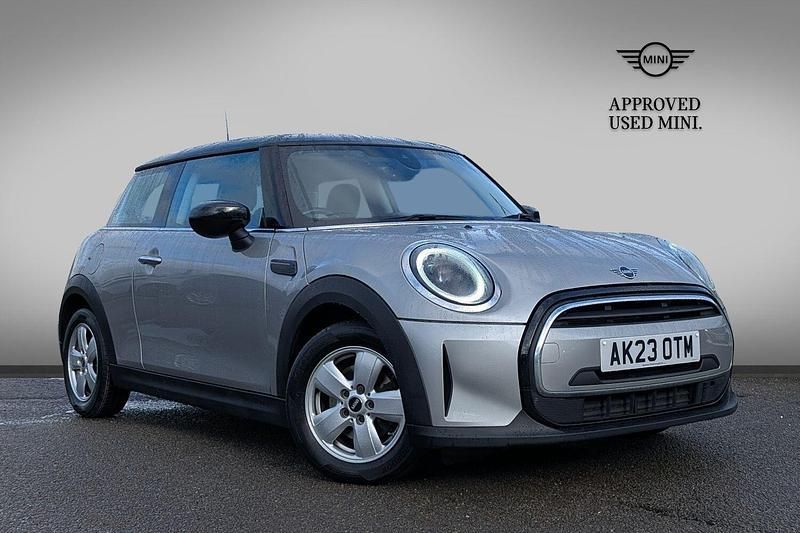 Used Mini Cooper Classic 134 HP (98 kW) 2023 Silver Hatchback