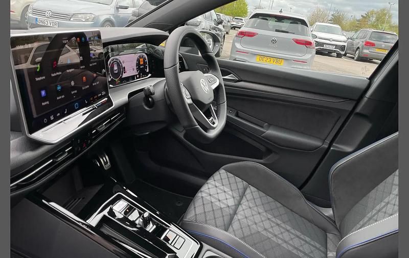 New VW Golf VIII Black Edition 147 HP (108 kW) 2026 Grey Hatchback