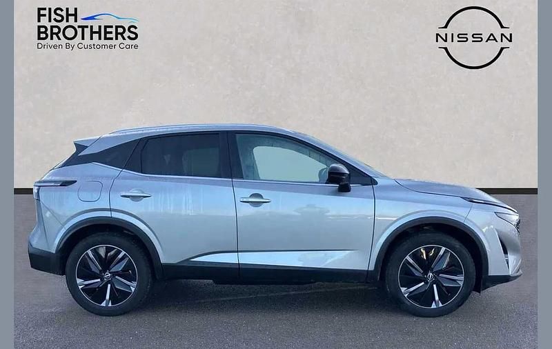 Used Nissan Qashqai Tekna 138 HP (101 kW) 2025 Silver SUV