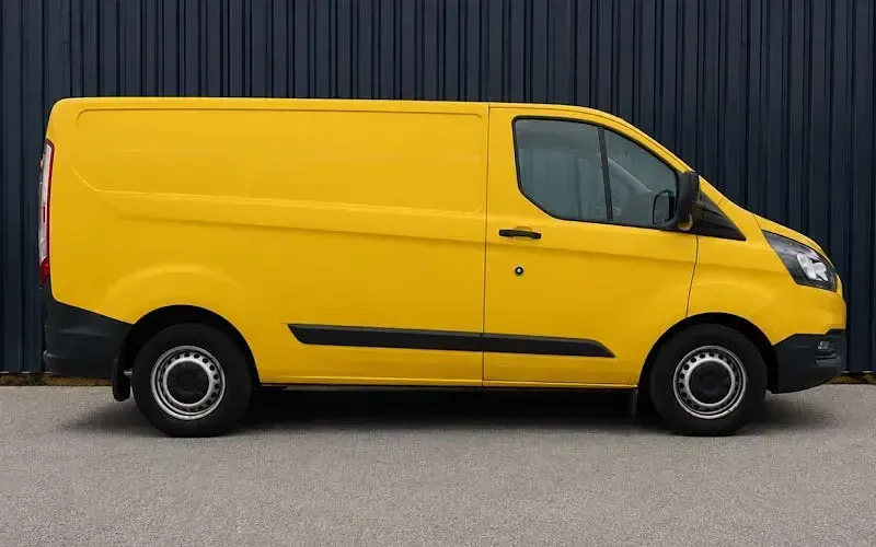 Used Ford Transit Custom 131 HP (96 kW) 2022 Yellow Van