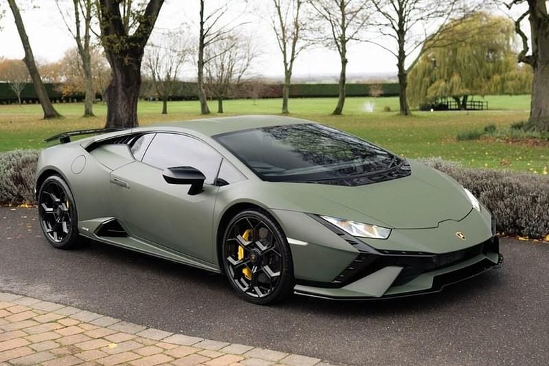 Black Used 2024 Lamborghini Huracán Coupe | £199,890 - Image 1/1