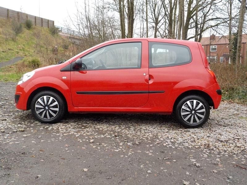Used Renault Twingo 2010 Red Hatchback