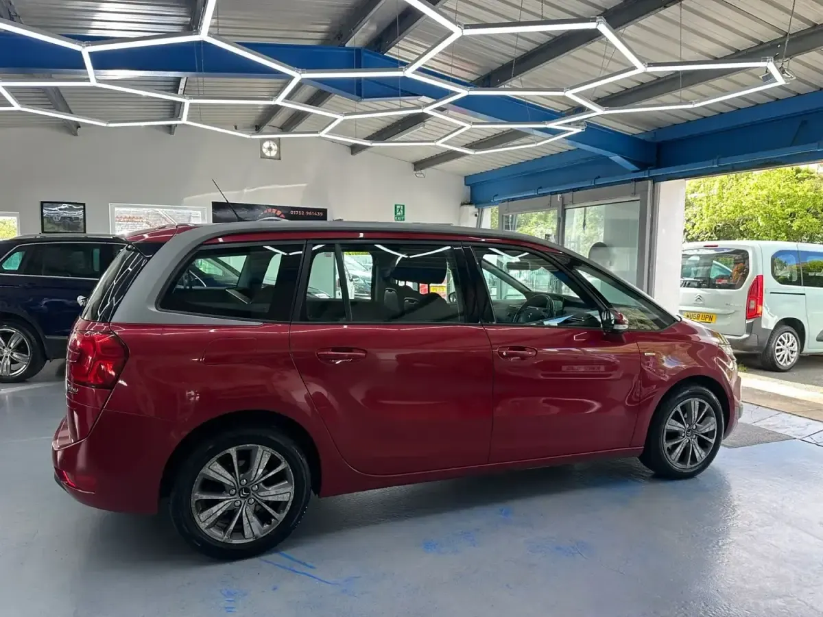 Begagnad Citroën Grand C4 Picasso Exclusive 2016 Röd Minibuss