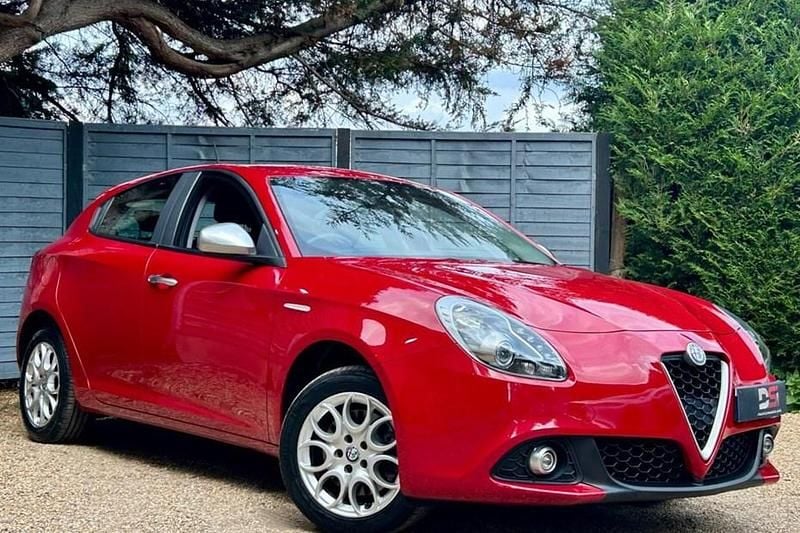 Red Used 2017 Alfa Romeo Giulietta Super Hatchback | £8,490 (Fair price) - Image 1/1