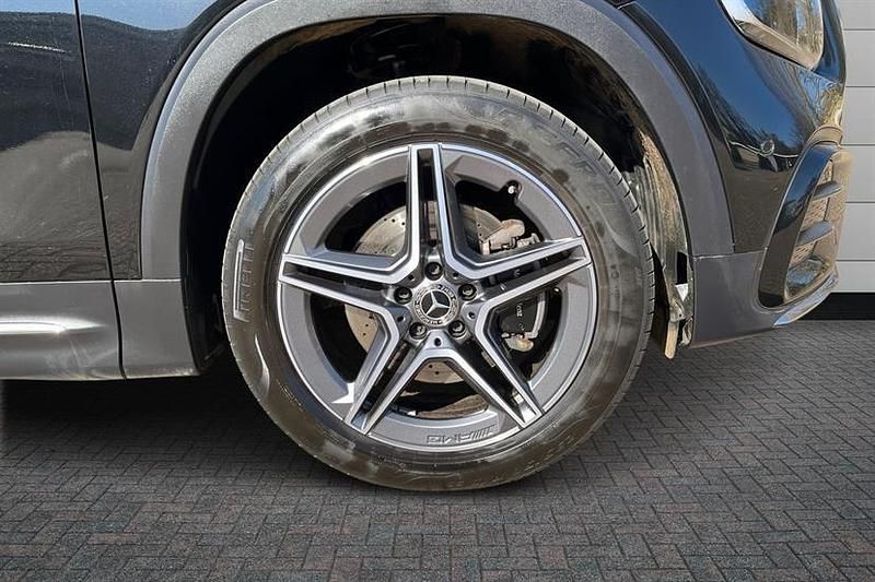 Used Mercedes GLB200 Executive 163 HP (119 kW) 2025 Black SUV