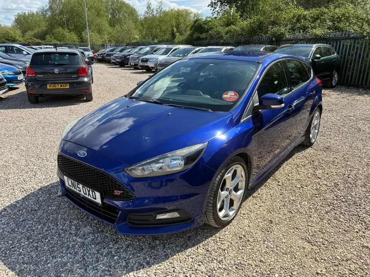 Używany Ford Focus ST 185 KM (136 kW) 2015 Niebieski Hatchback