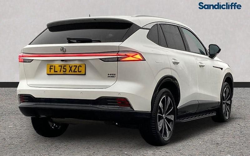 Used MG HS Trophy 299 HP (219 kW) 2025 Solid  white pearl SUV