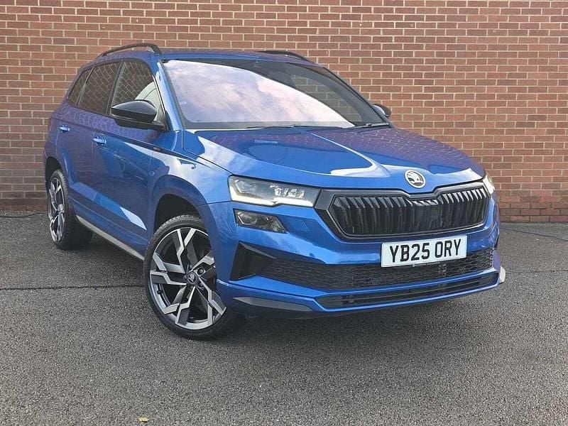 Race blue metallic Used 2025 Skoda Karoq SportLine SUV | £26,790 (Good price) - Image 1/4