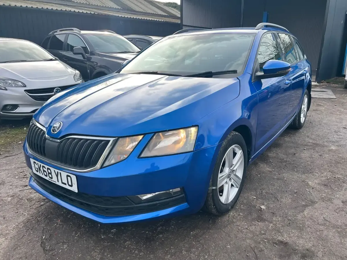 Używany Skoda Octavia SE 116 KM (85 kW) 2018 Niebieski Kombi