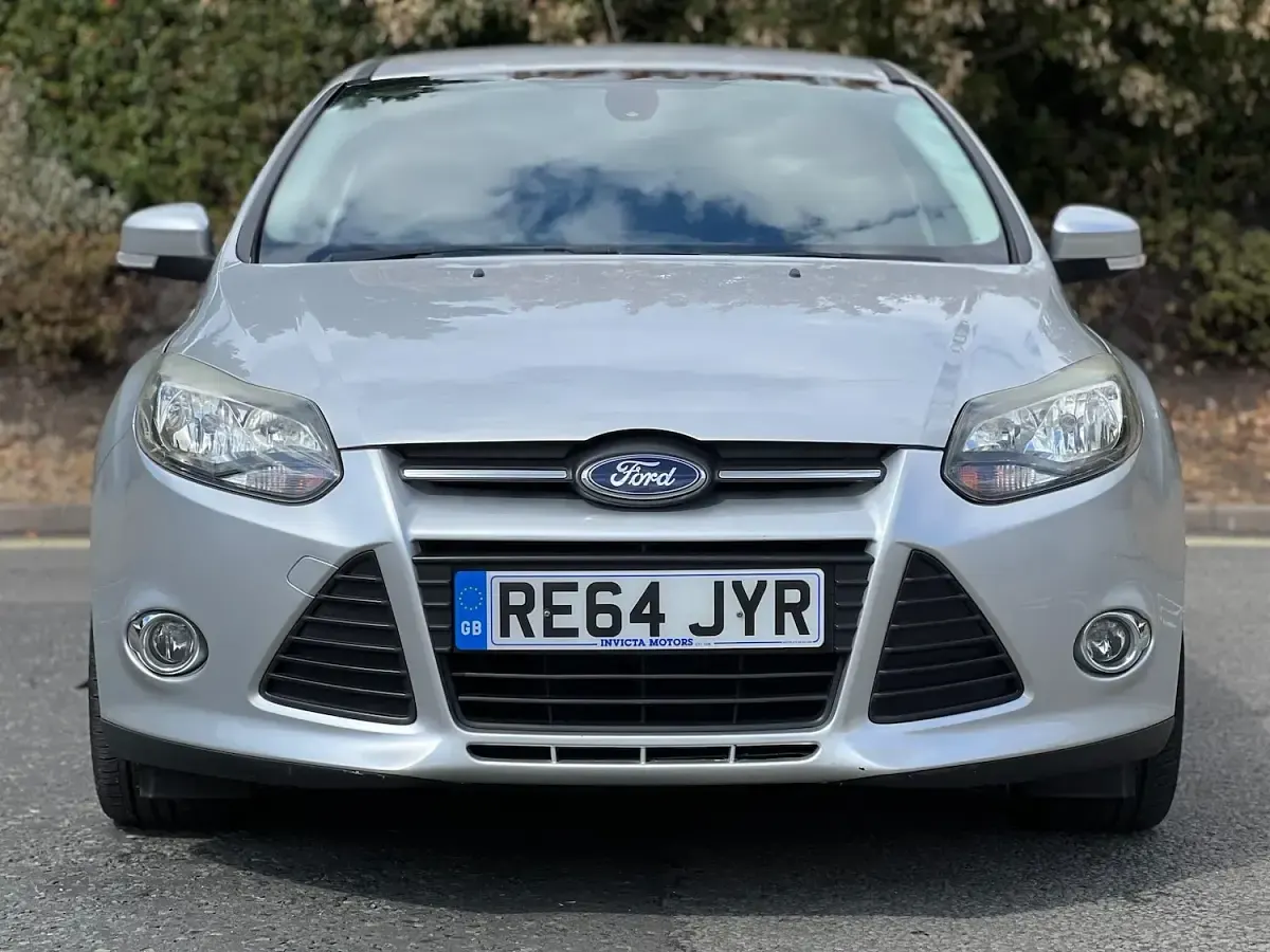 Used Ford Focus Zetec 123 HP (90 kW) 2014 Silver Hatchback