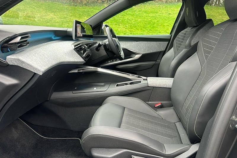 Used Peugeot 3008 GTi 136 HP (100 kW) 2025 Grey SUV