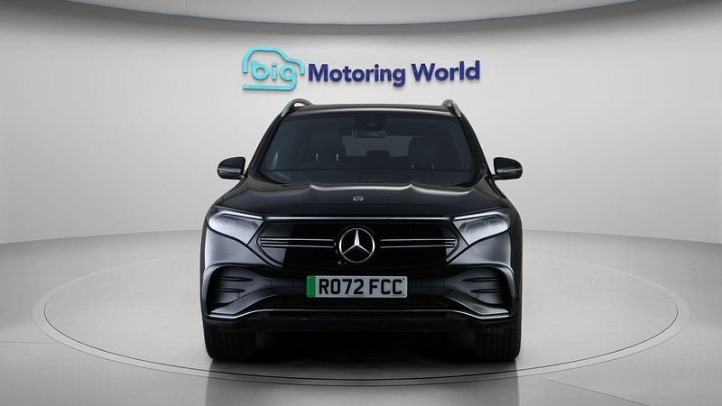 Usado Mercedes EQB300 AMG line 165 kW (225 HP) 2022 SUV