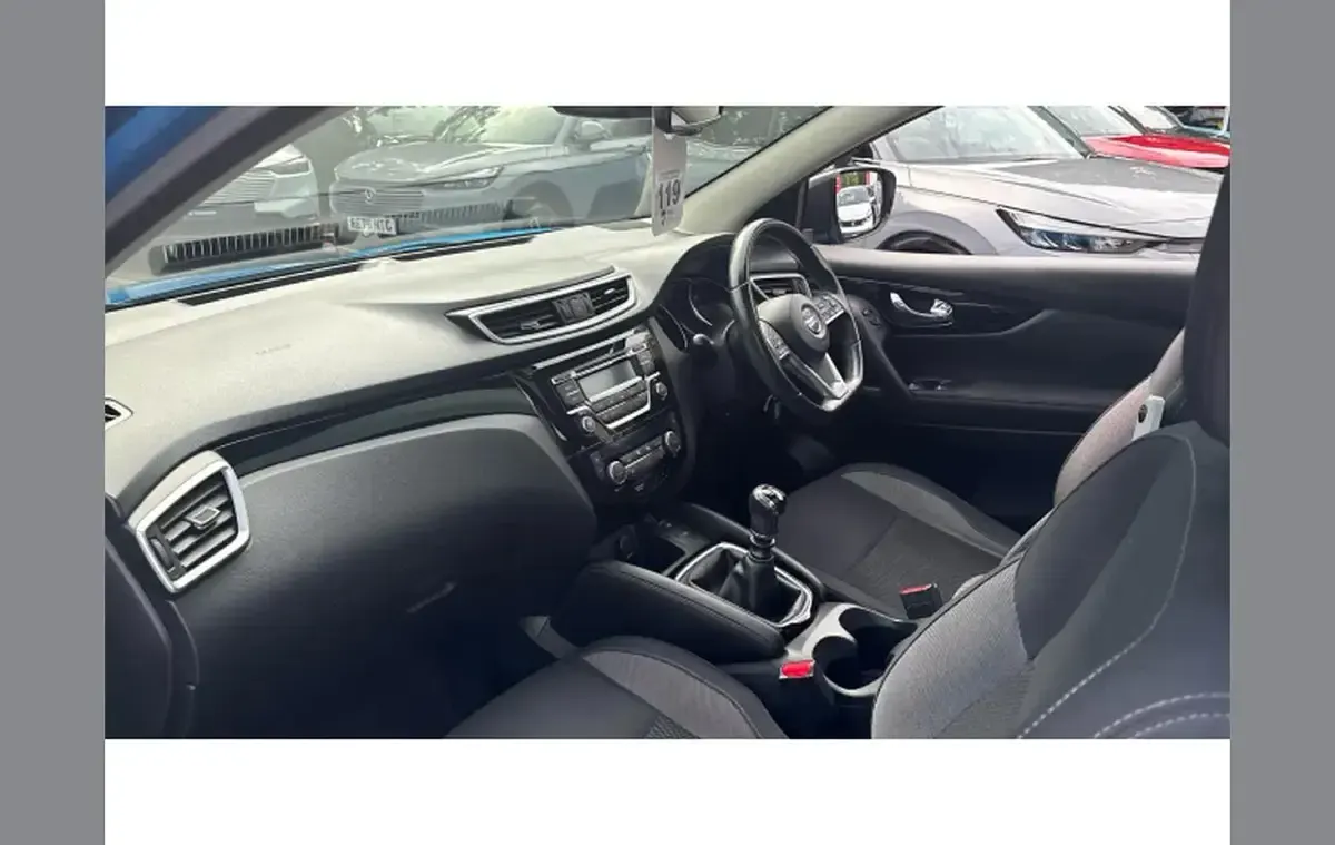 Used Nissan Qashqai Acenta 115 HP (84 kW) 2017 Blue SUV