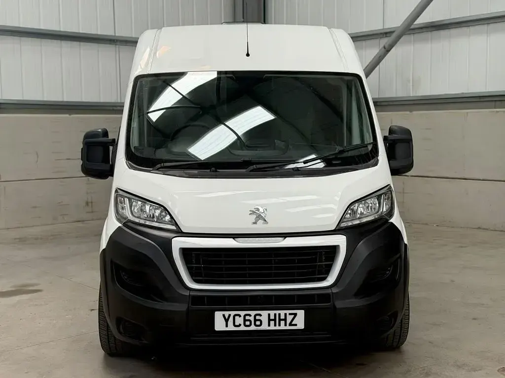 Used Peugeot Boxer 130 HP (95 kW) 2016 White Van