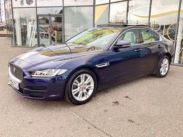 Used Jaguar XE Prestige 200 HP (147 kW) 2015 Blue Sedan