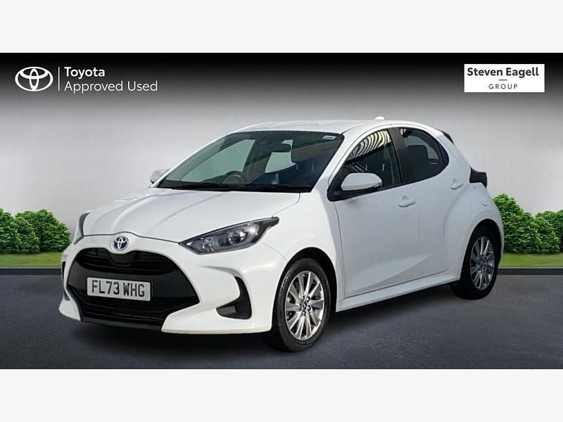 Used Toyota Yaris Hybrid 2023 White Hatchback