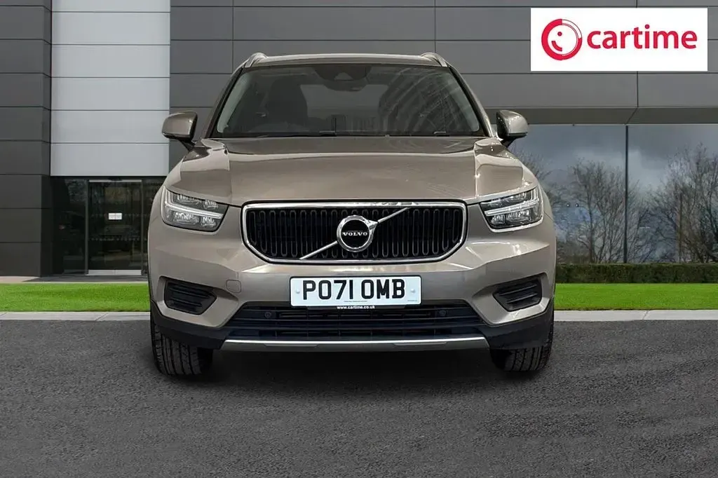 Used Volvo XC40 Momentum 163 HP (119 kW) 2021 Grey SUV