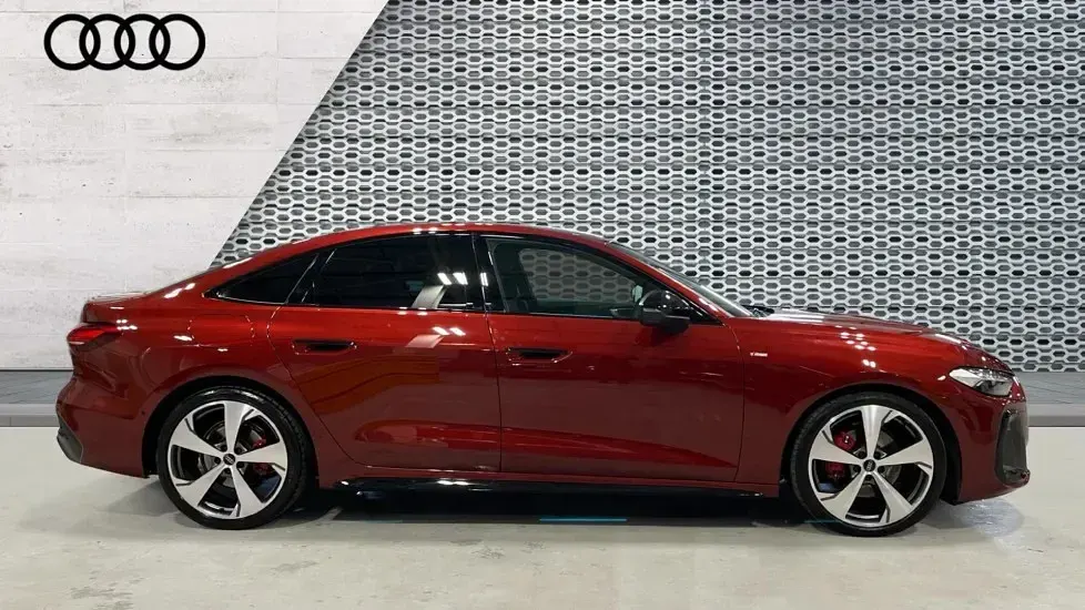 Used Audi A5 Sportback Advanced 204 HP (150 kW) 2025 Red Hatchback