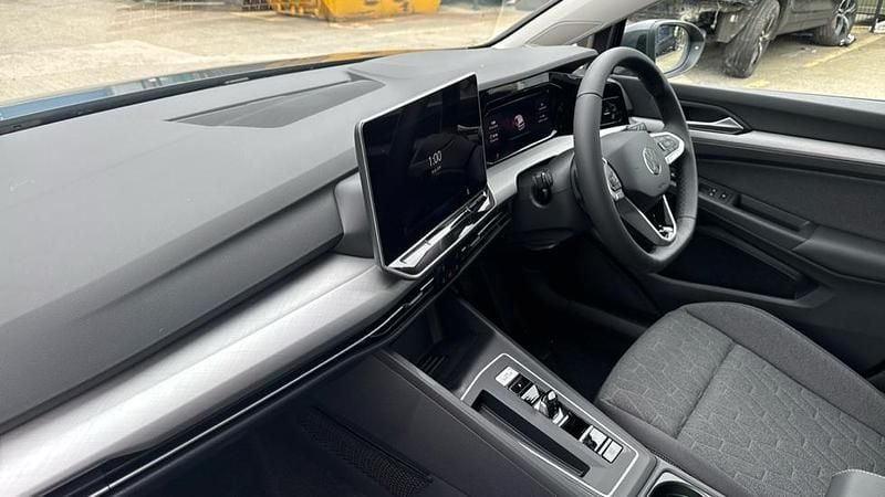 New VW Golf VIII Match 204 HP (150 kW) 2026 Dolphin grey metallic Hatchback