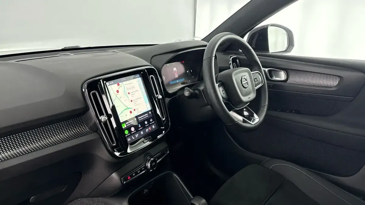Used Volvo XC40 Plus 2022 White SUV