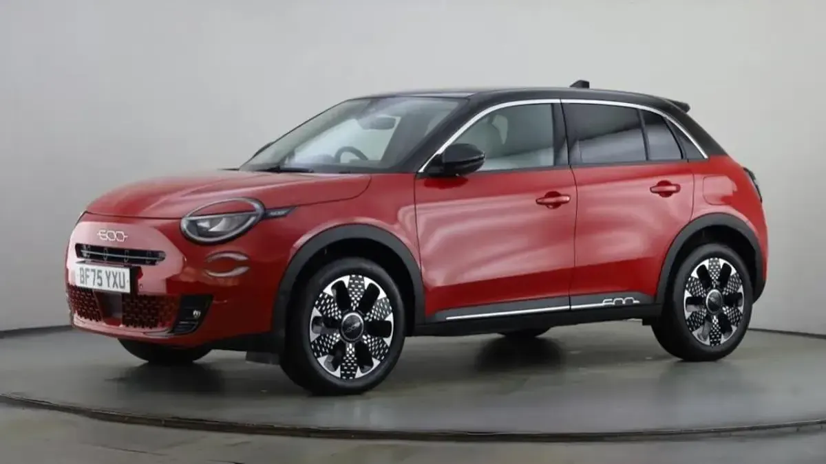 New Fiat 600 La Prima 134 HP (98 kW) 2025 Red SUV