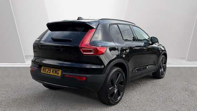 Used Volvo XC40 Plus 163 HP (119 kW) 2025 Black SUV