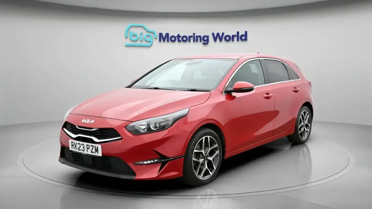 Usado Kia Ceed 158 CV (116 kW) 2023 Rojo Utilitario