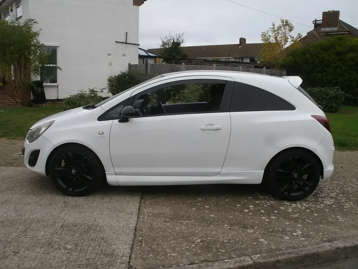 Used Vauxhall Corsa Edition 2014 White Hatchback