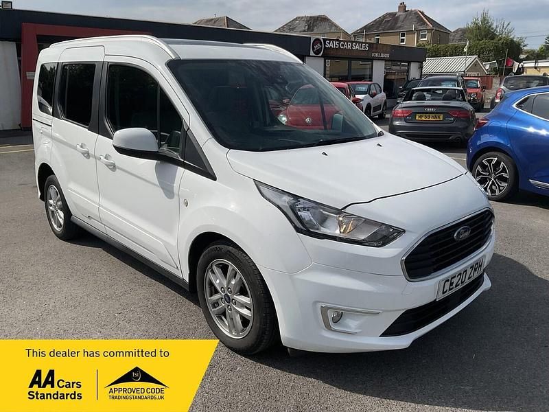White Used 2020 Ford Tourneo Connect Titanium MPV | £12,500 (Fair price) - Image 1/4