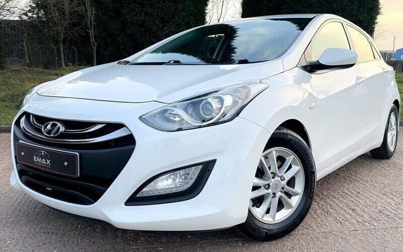 White Used 2013 Hyundai i30 Active Hatchback | £6,290 (Fair price) - Image 1/3