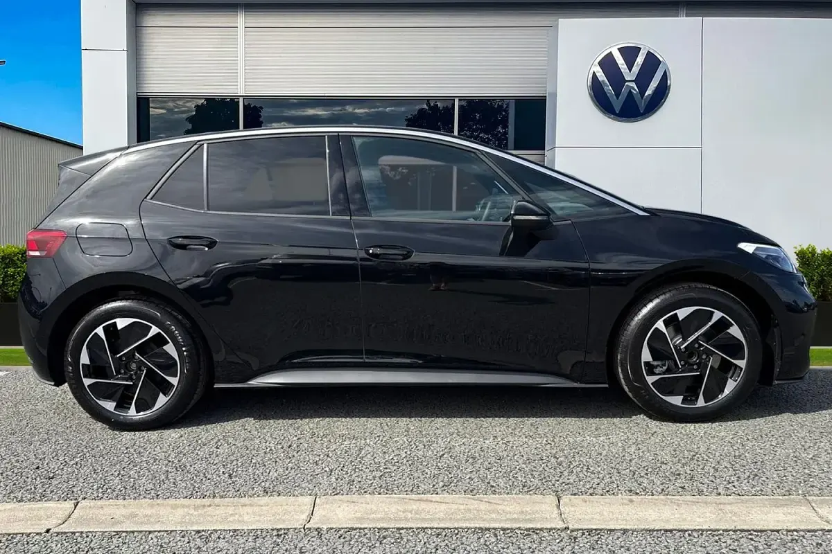New VW ID.3 Pure 125 kW (170 HP) 2026 Black Hatchback