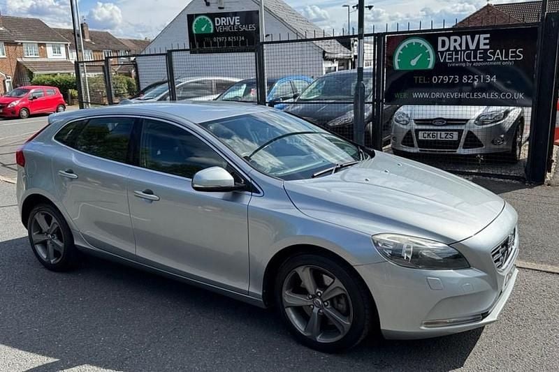 Silver Used 2012 Volvo V40 SE Estate | £5,995 (Good price) - Image 1/1