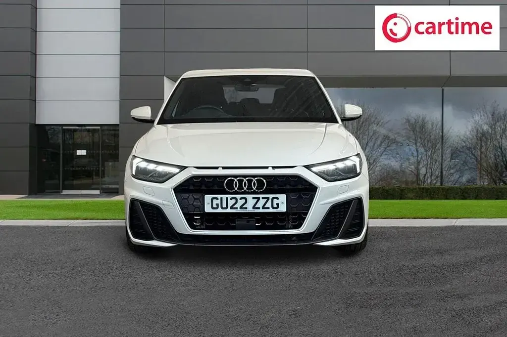 Used Audi A1 Sportback S-Line 95 HP (69 kW) 2022 White Hatchback