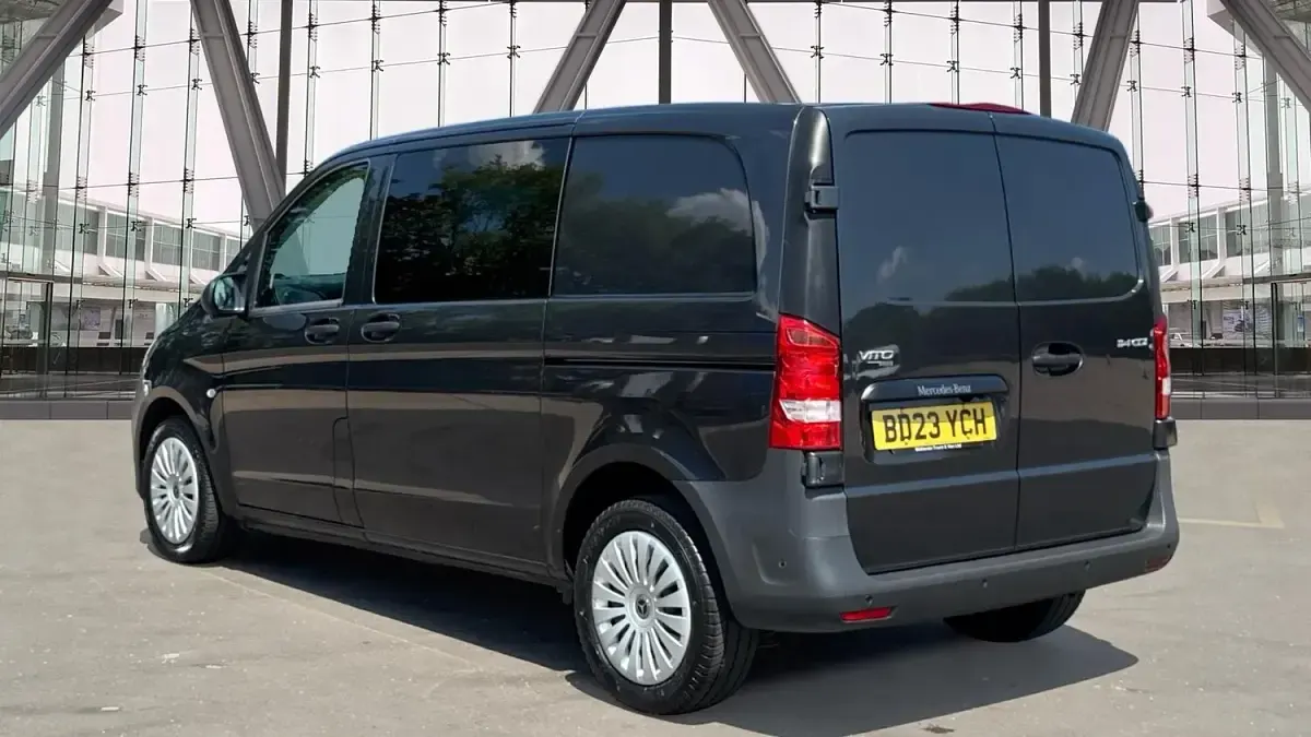 Used Mercedes Vito Progressive 136 HP (100 kW) 2023 Grey Van