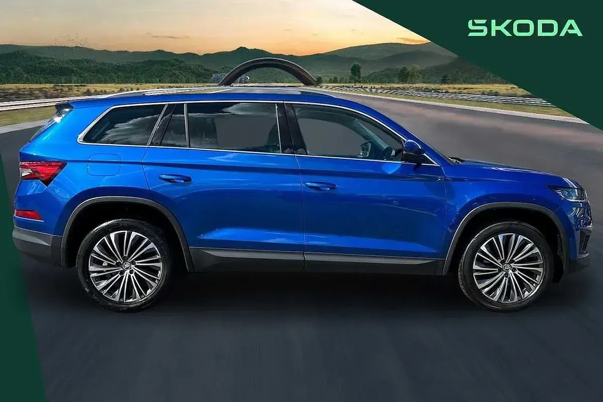 Used Skoda Kodiaq SE L Executive 110 HP (80 kW) 2023 Race blue metallic SUV