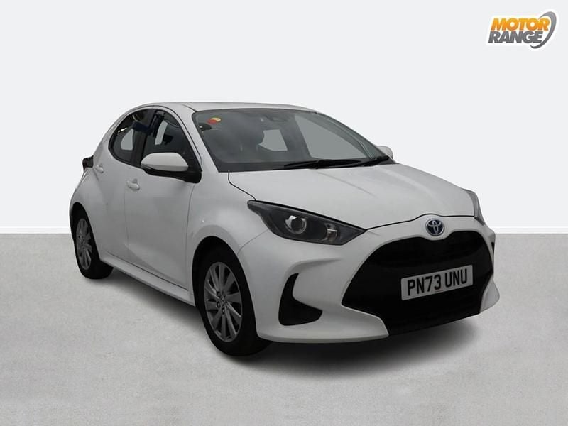 White Used 2023 Toyota Yaris Hybrid Hatchback | £16,395 (Good price) - Image 1/4